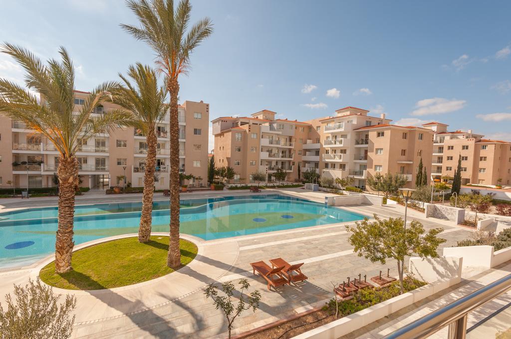 艾丽西亚公园豪华度假公寓 Paphos 外观 照片